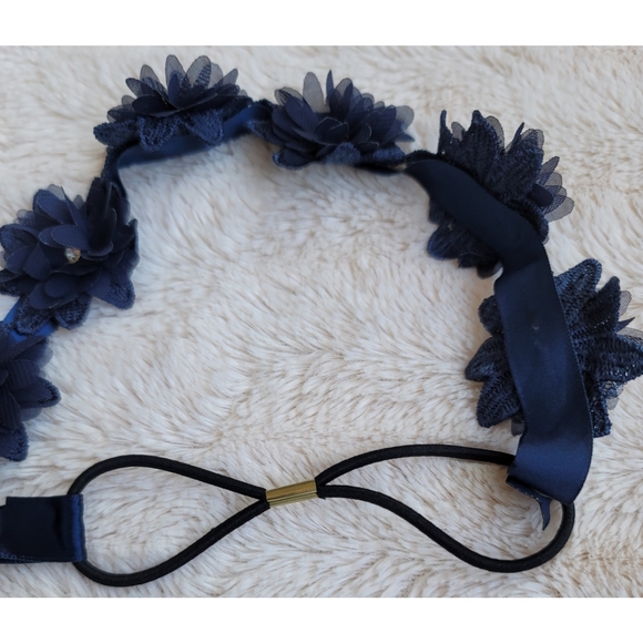 Navy flower headband - Picture 9 of 16